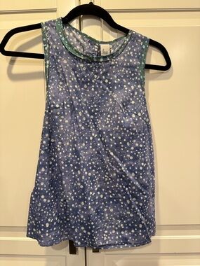 Loup top in Xs.
